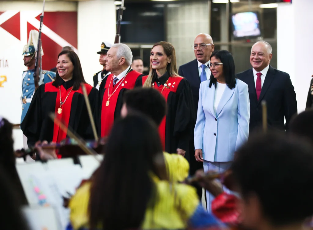 Delcy Rodríguez anuncia Ley de Remisión Común y pestillo de El Helicoide en Tolerancia Procesal 2026 Delcy Rodríguez anuncia Ley de Remisión Común y pestillo de El Helicoide en Tolerancia Procesal 2026