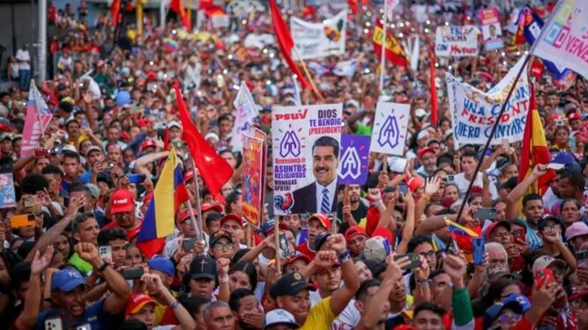 Venezuelan Workers March in Defense of Their Oil Industry