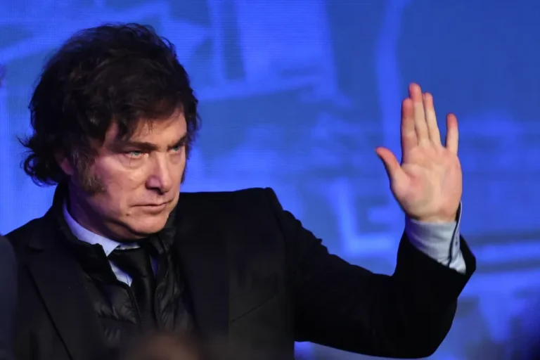 Over 520 Officials Resign from Milei Government Amid Austerity Backlash