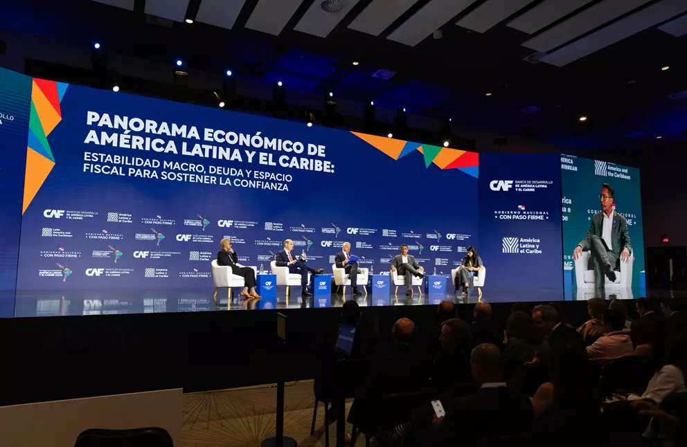 Latin American Leaders Advocate for Unity at Panama Forum
