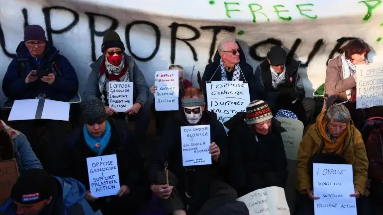 Multiple Arrests After Pro-Palestine Activists Breach London Prison Perimeter in Protest