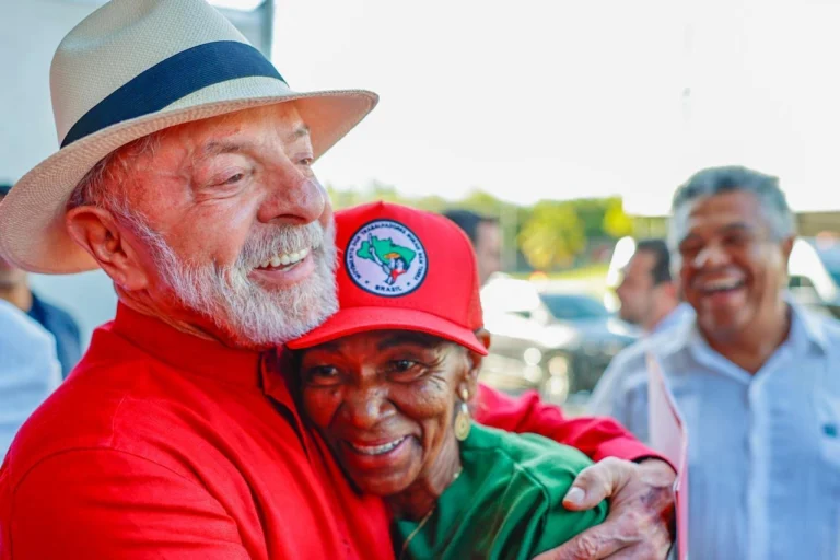Lula Confirms 2026 Re-Election Bid Amid Record Approval