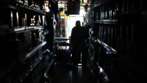 The blackout put the state of the electricity infrastructure in the centre of the debate, in a background of strong tariff adjustment that failed to translate into an improvement in the quality of service. Photo: Pagina 12.