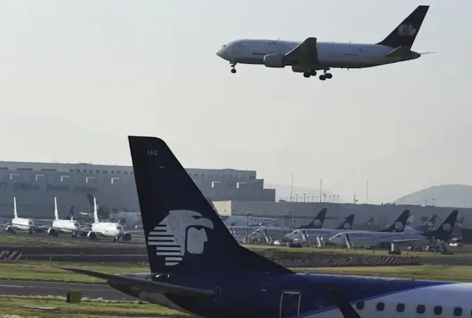 US issues eastern Pacific airspace warnings over military activity