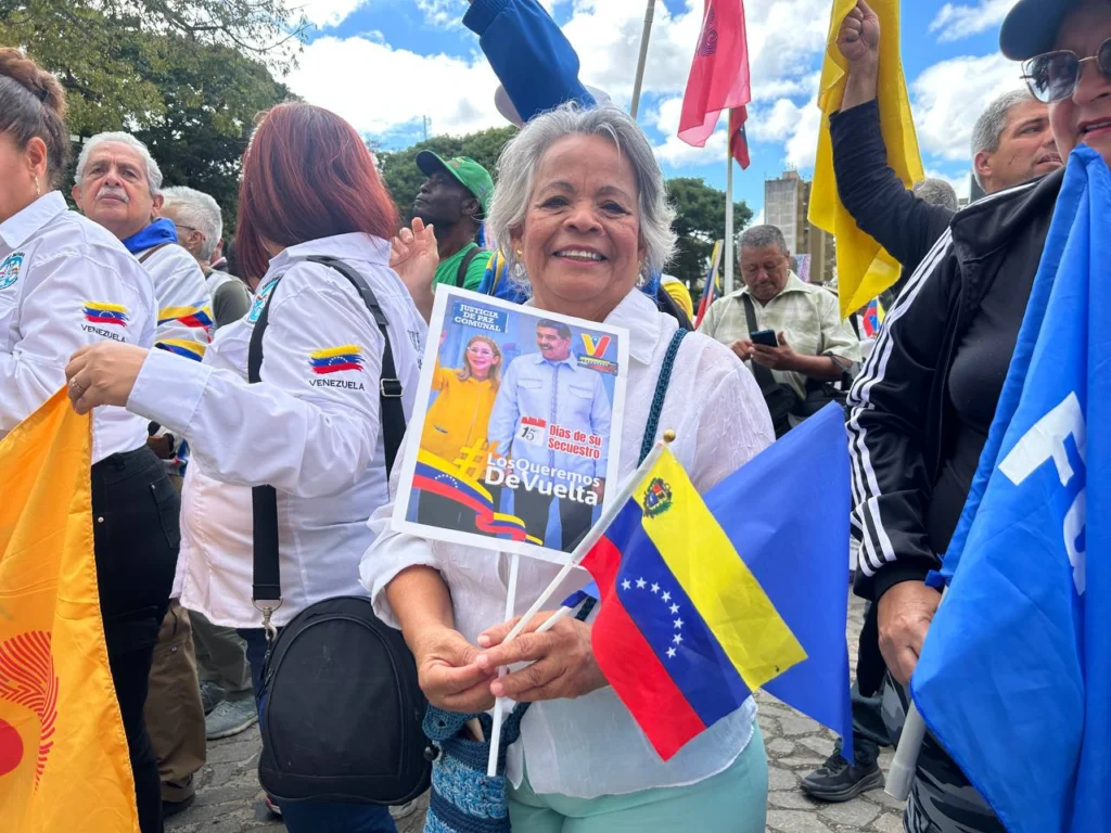 Venezuelans Mobilize Demanding President Maduro and Cilia Flores Release 15 Days After Their Kidnapping