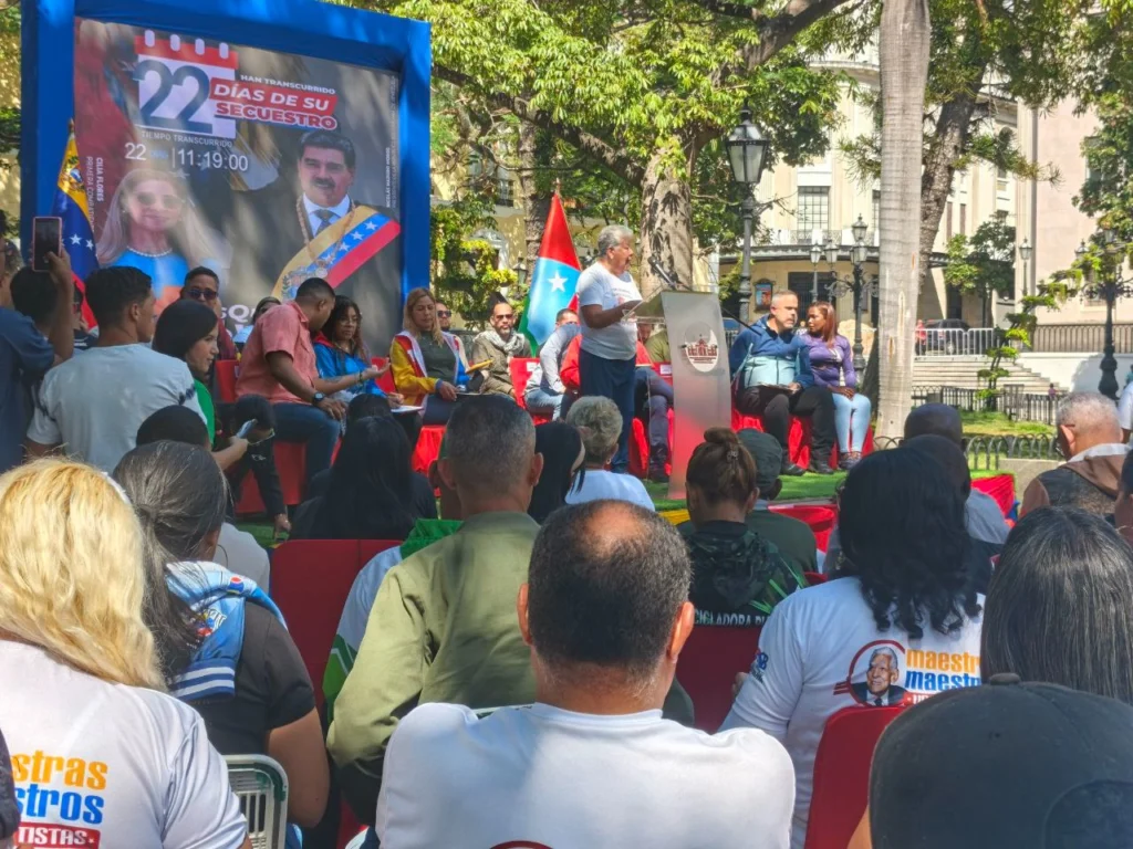 Venezuelan People Demonstrate Demanding President Maduro and Flores Release
