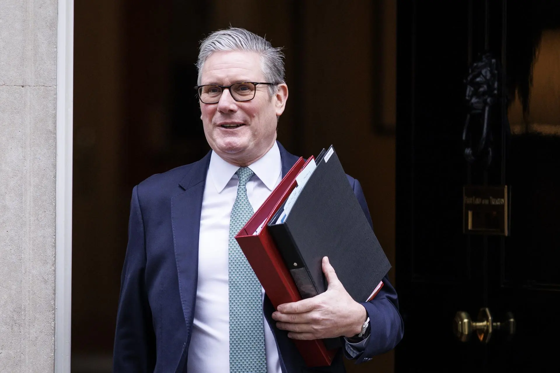 UK’s PM Will Seek to Restrict Minors Social Networks Use