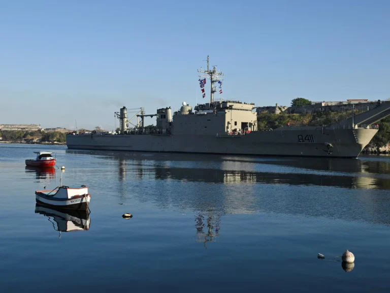 The organizers point out that the Trump administration has intensified the siege on Cuba with punitive policies and defend "the right of every nation to live, develop and decide its own future free from intimidation." Photo: EFE.