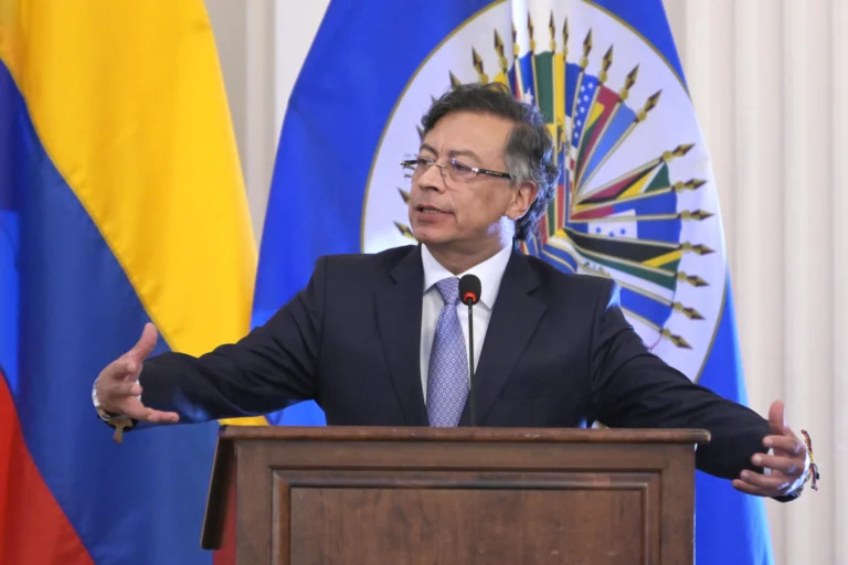 The Colombian President warned about risks in the private administration of electoral data and denounced a history of irregularities in previous processes. Photo: EFE.