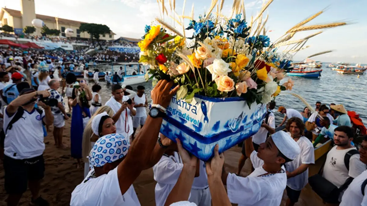 Brazilians Gather on Beaches to Honor Lemanja