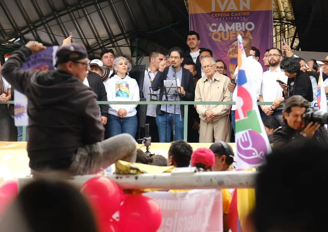 Colombia: Presidential Candidate Cepeda Calls for March in Support of Petro