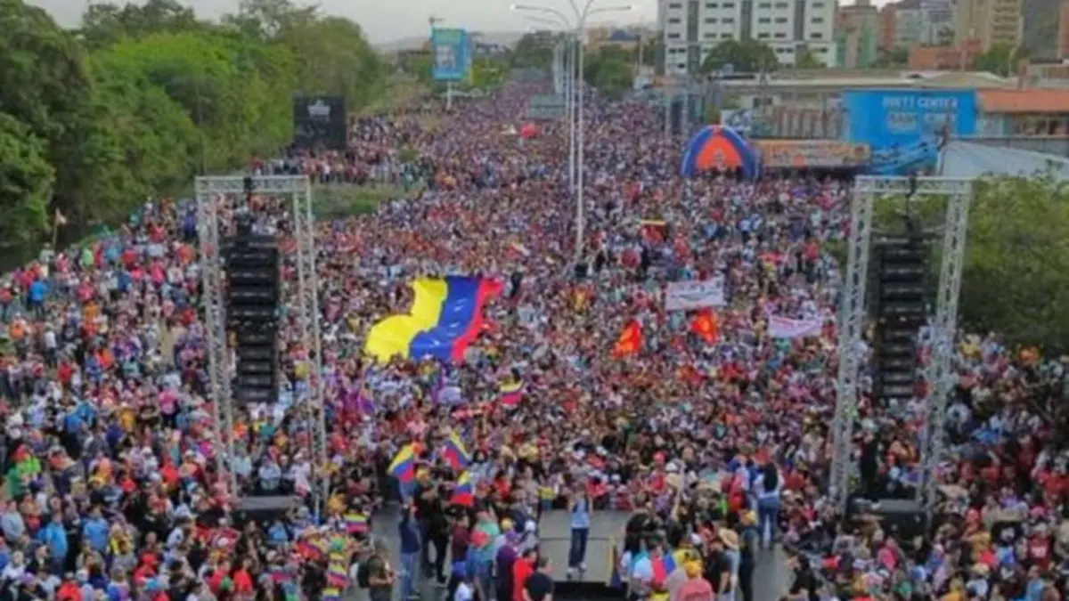 Venezuelan Youth Marches to Mark La Victoria Battle Anniversary