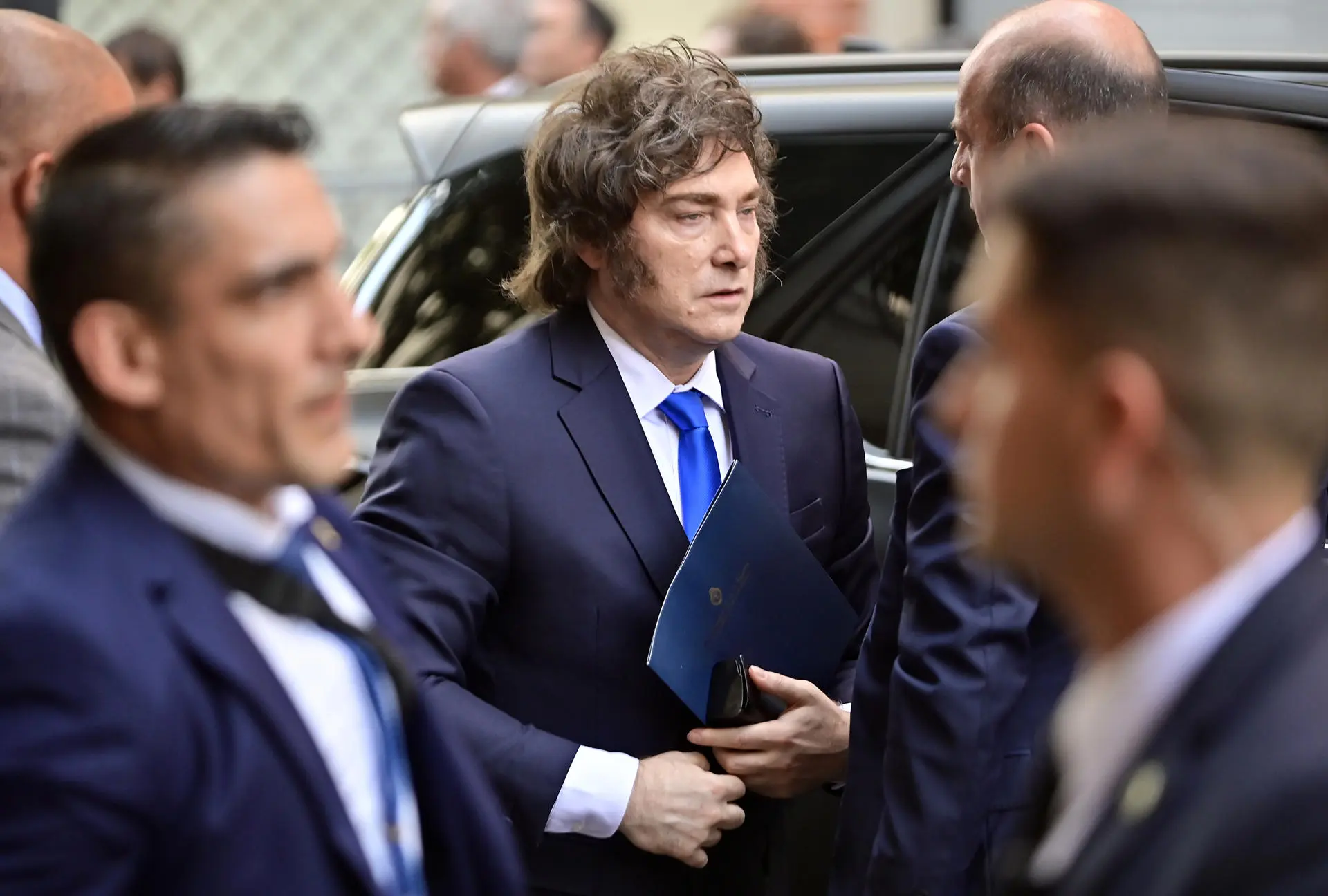 Argentina Records 63,000 Public Sector Layoff in 2-Year Period