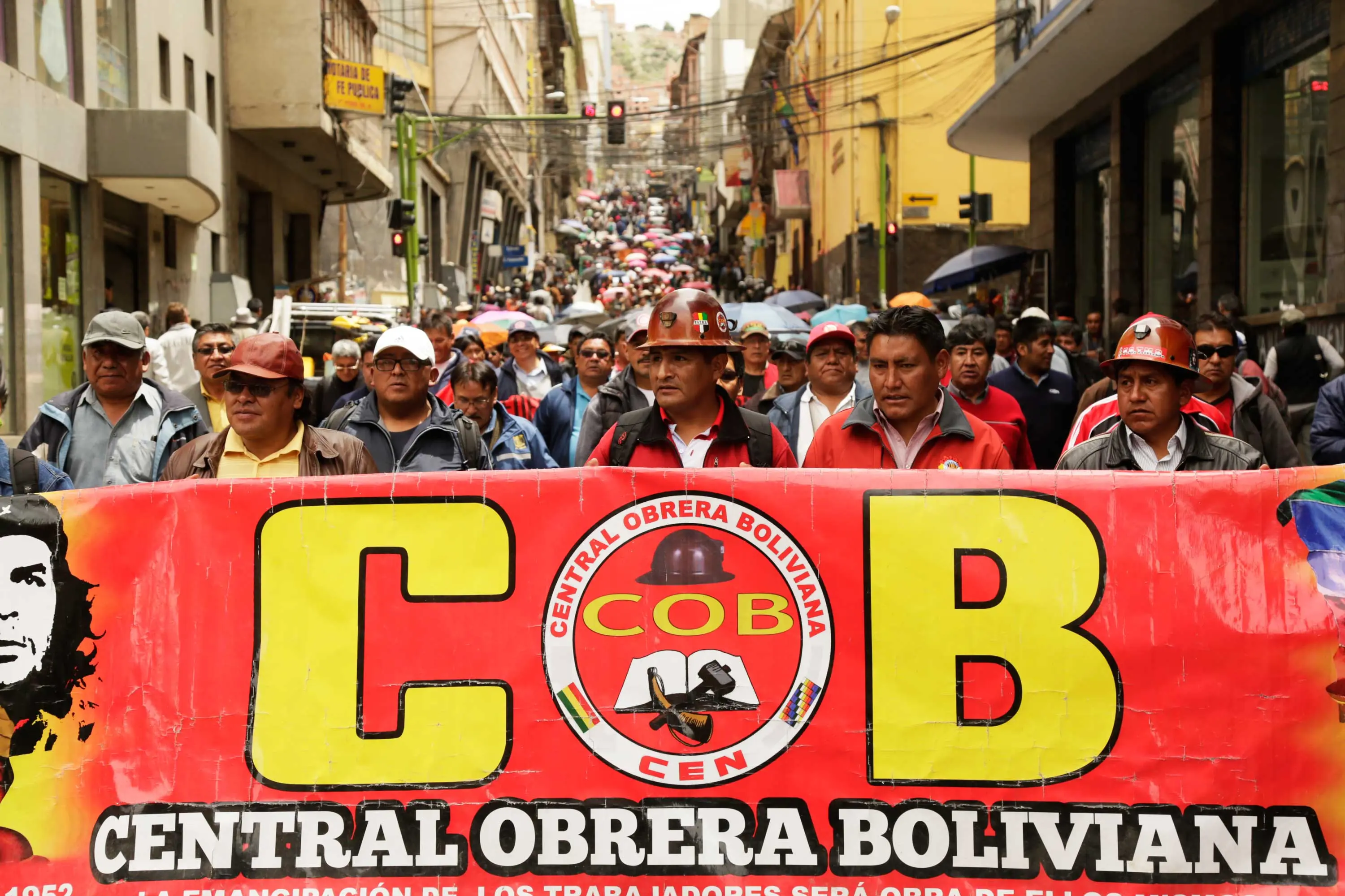 (FILE) Workers' Union denounces the Government policies as contrary to the interests of the working class and responsible for the decrease in the quality of life of the Bolivian people. Photo: COB.