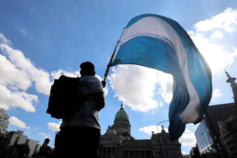 Argentina’s CGT Calls for Monday Rally to Combat Labor Reform