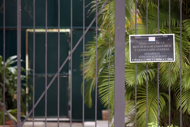 The Embassy of Costa Rica in Havana has no diplomatic staff since last February 5. Photo: EFE.