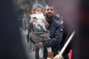 People gather to express solidarity with Iran and protest against the killing of Iran's Supreme Leader Ali Khamenei in the southern suburbs of Beirut, Lebanon, March 1, 2026. Photo: Bilal Jawich/Xinhua.