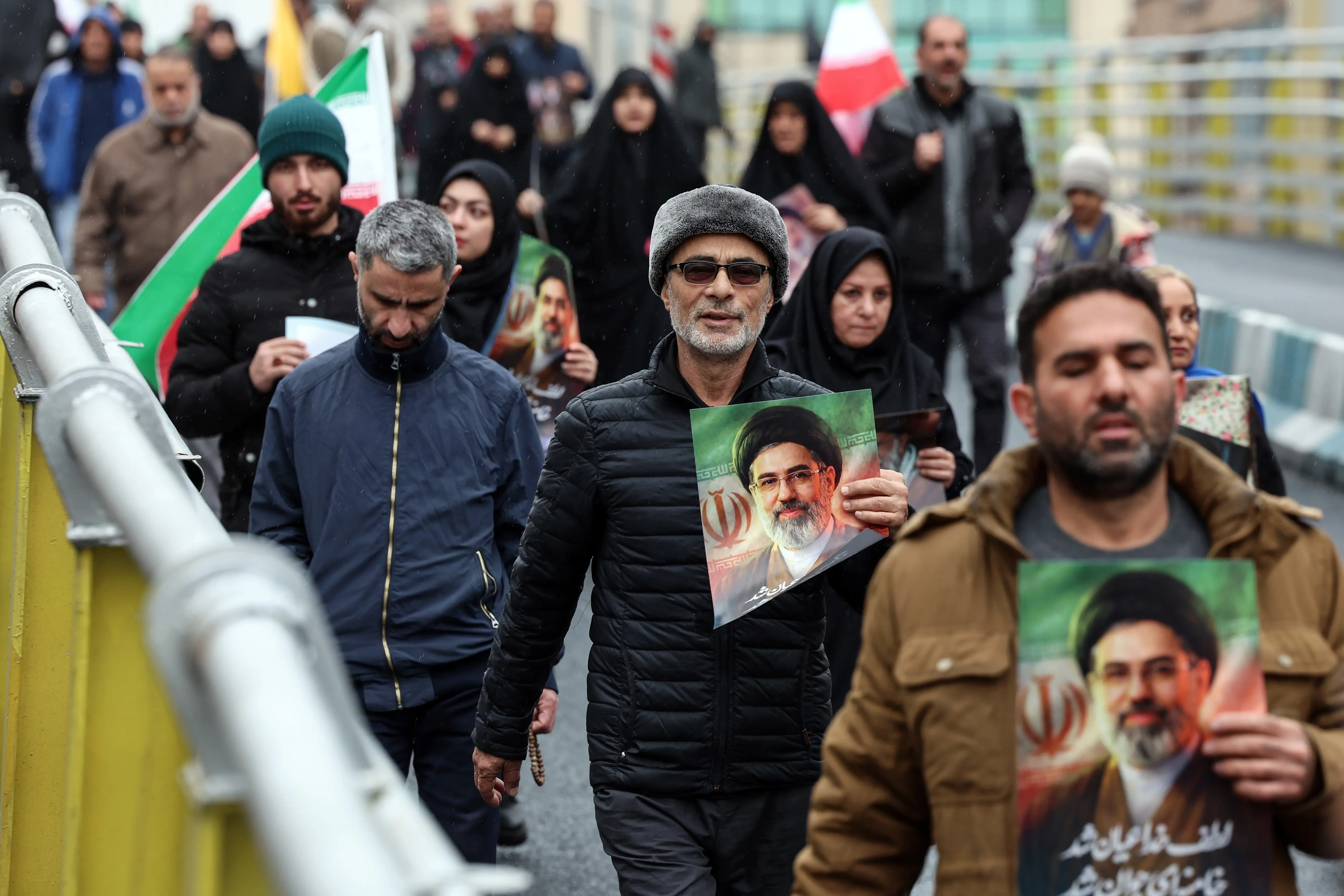 Iranians march with portraits of Iranian Supreme Leader Mojtaba Khamenei during a rally to mark International Quds Day in Tehran. Photo: EFE.