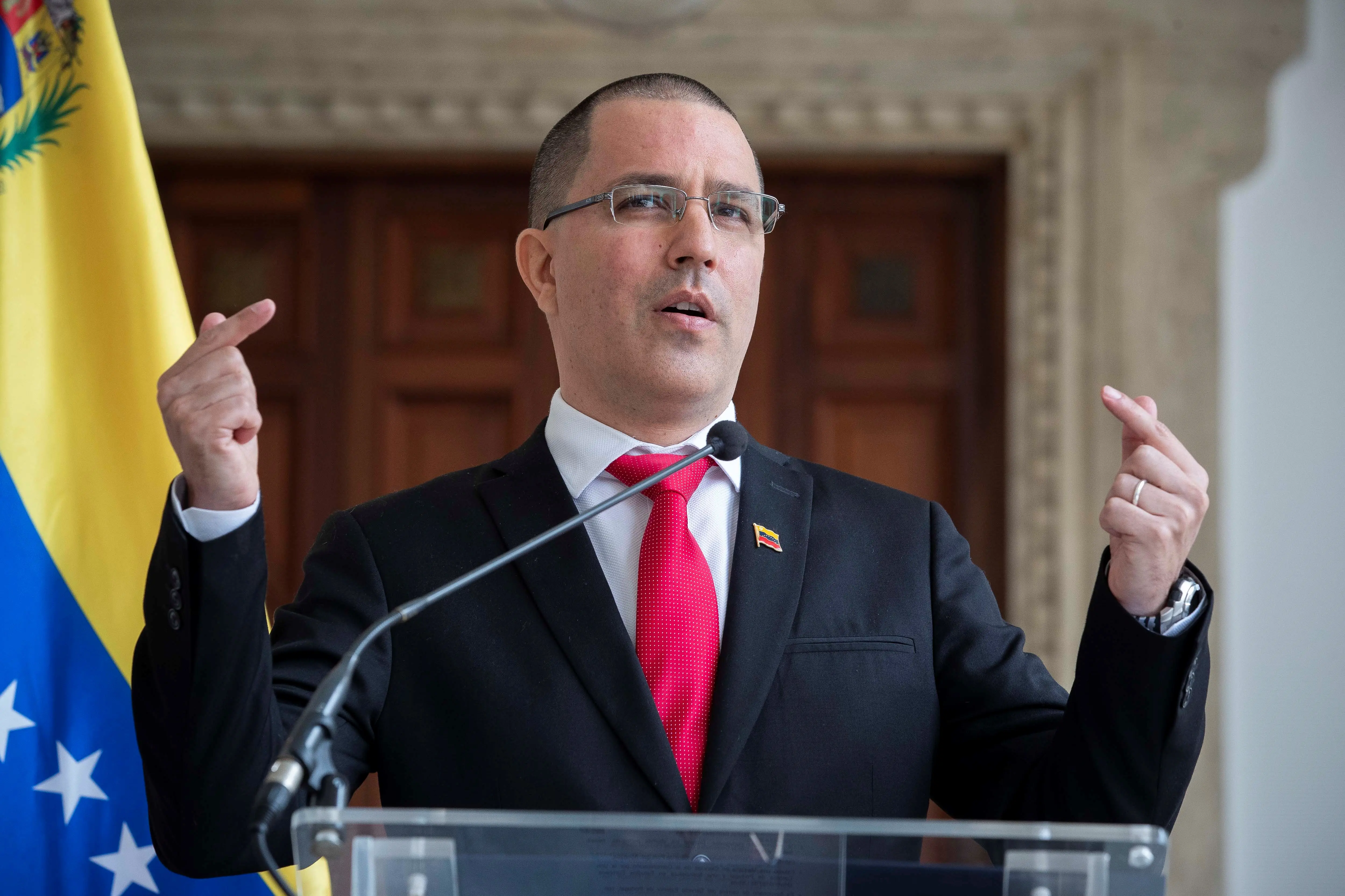 (FILE) Jorge Arreaza pointed out that are strictly exempt from the law those who have committed war crimes, violations of human rights, homicides, drug trafficking or calls to invade national territory. Photo: EFE.