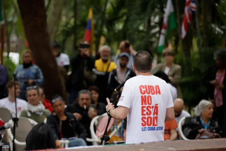 First delegation of the Nuestra América Convoy arrives in Cuba with humanitarian aid supplies