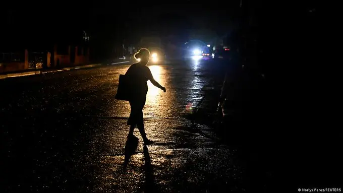 Efforts continue to restore Cuba’s electricity system after a failure at the Antonio Guiteras thermoelectric plant.