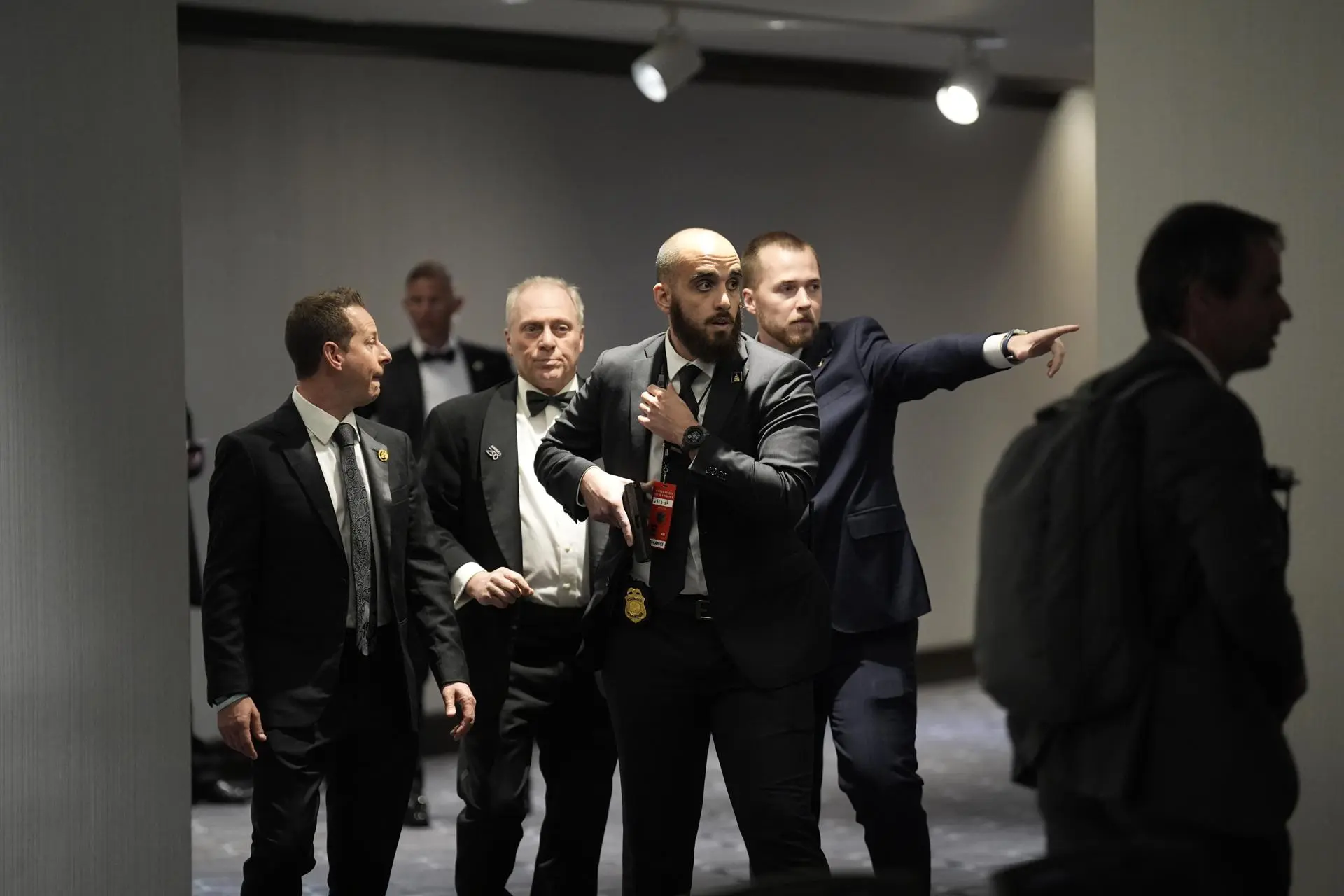 U.S. charges suspect after shooting at WHCA dinner event