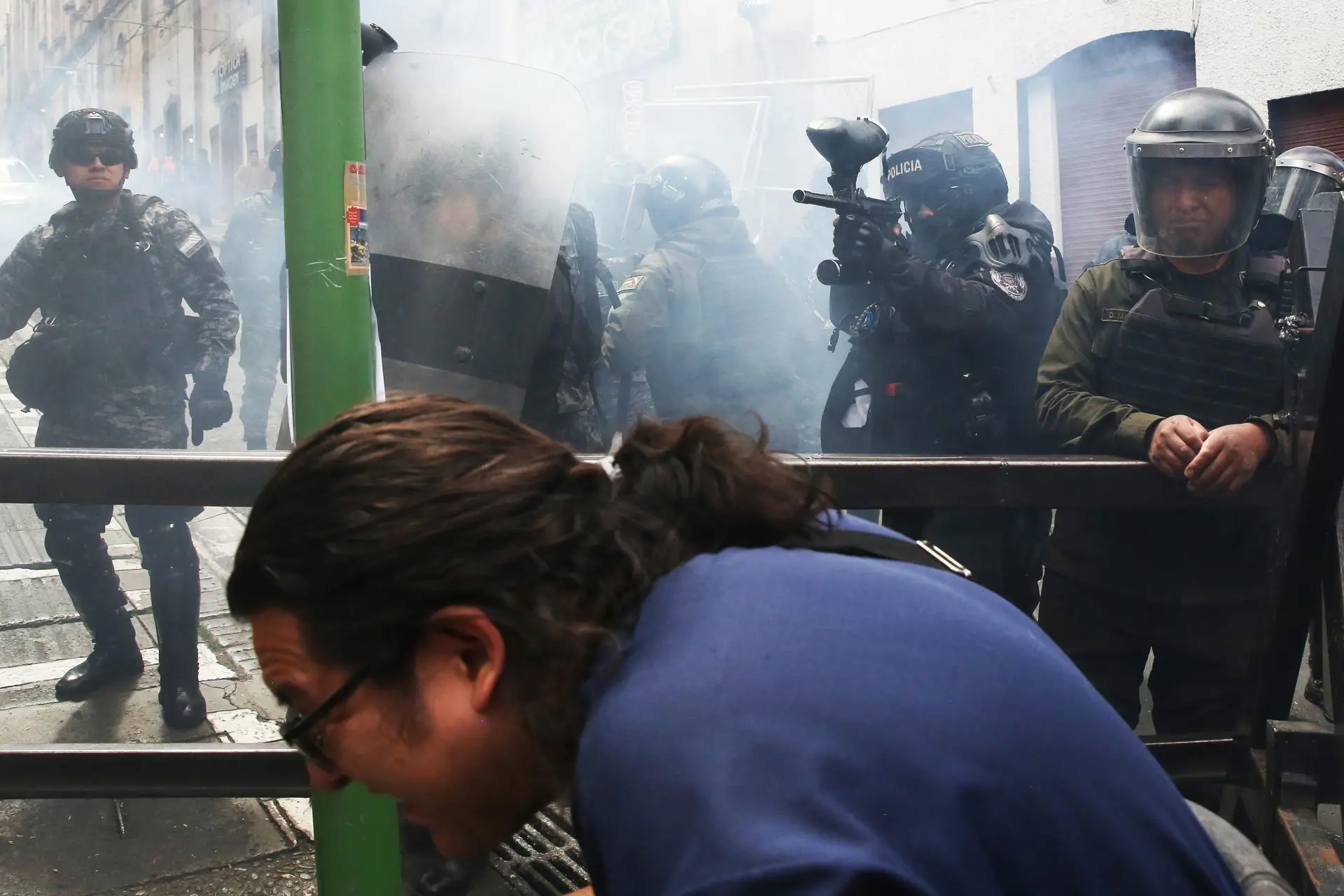 Teachers questioned the lack of justice for workers, as well as pointing out the precarious working conditions in the sector, with thousands of members in Bolivia. Photo: EFE.