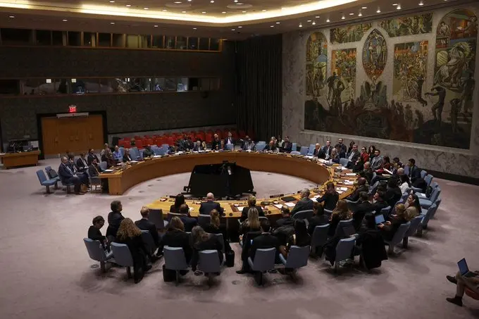 UN Security Council members discuss the Strait of Hormuz resolution. Photo: Al Jazeera
