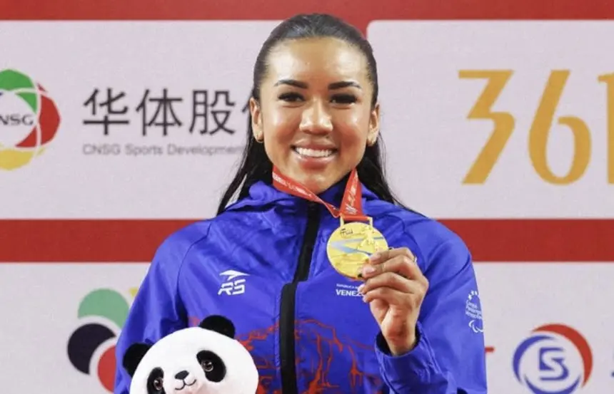 Venezuelan Salazar and Chilean Rojas, Gold in the Premier League of Karate of China