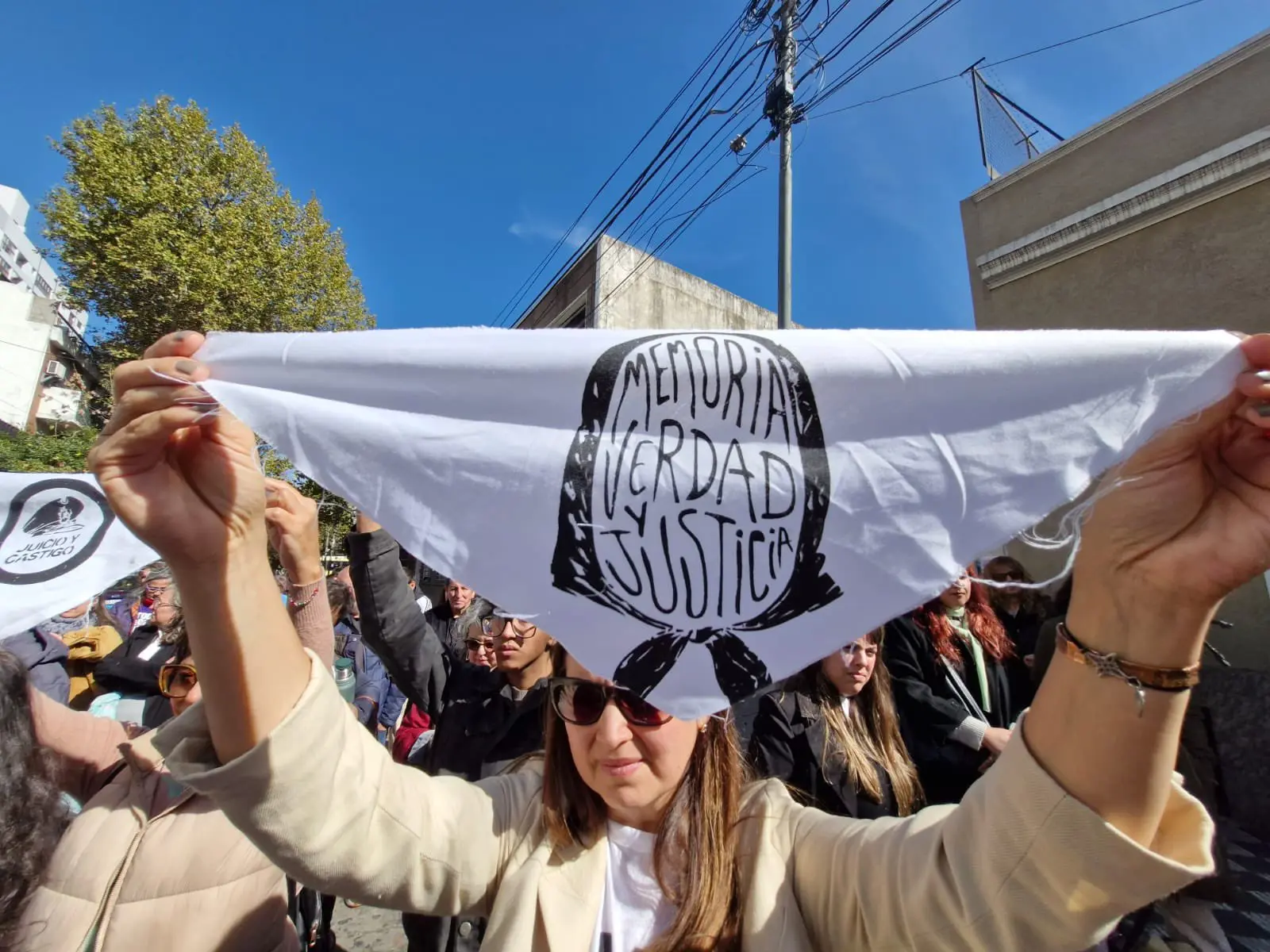 Argentinean Tribunal Convicts Air Force Genocidals to 25 Years