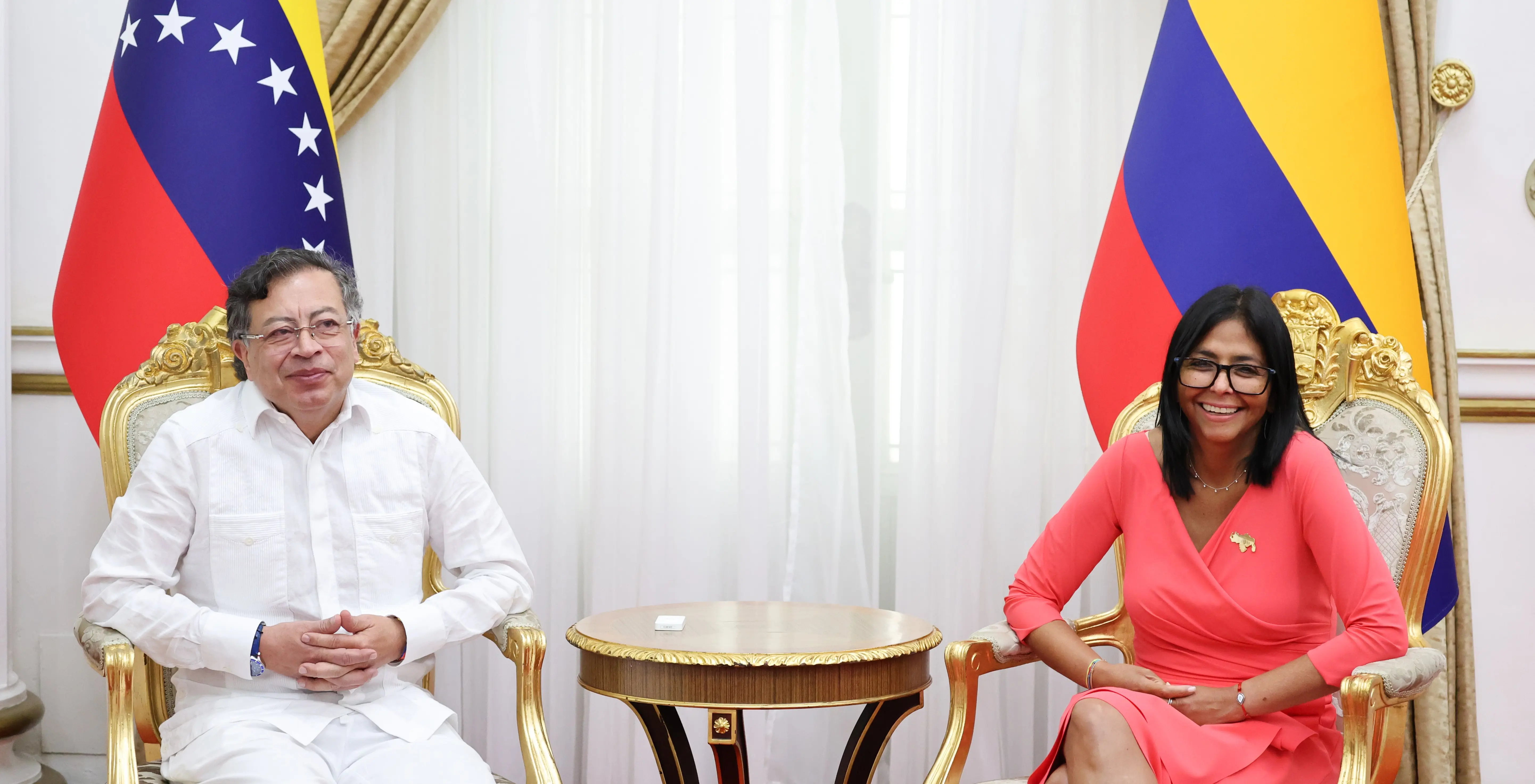 The meeting between the Colombian president and the Venezuelan Acting President marks the first official visit of a Head of state to Caracas after the kidnapping of the constitutional President Nicolás Maduro. Photo: Venezuelan Presidential Press.