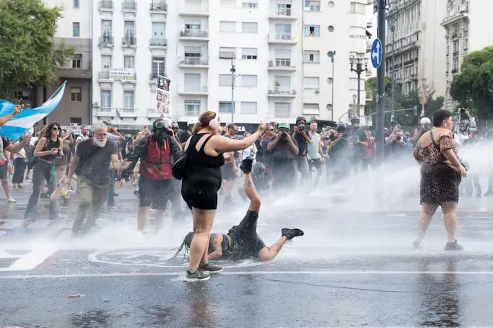 (FILE) The implementation of this protocol has left hundreds of people injured, including press workers, and numerous arbitrary arrests during mobilizations against Milei's policies. Photo: Alejandra Morasano.
