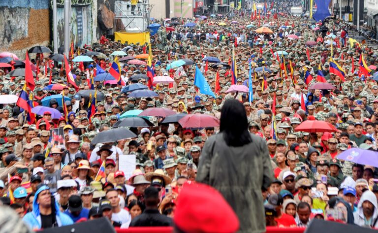 The Venezuela's mobilization reaffirms the will of a nation that stands up against fascism and foreign guardianship, defending its right to self-determination and peace. Photo: Venezuelan Presidential Press.