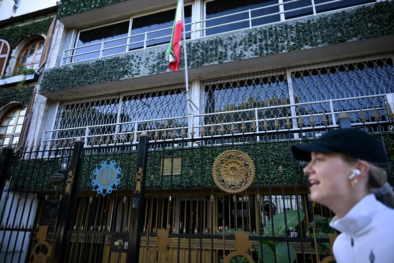 The Ministry of Foreign Affairs took another step in its policy of alignment with the United States and Israel and ordered the diplomat to leave Argentina. Photo: AFP.
