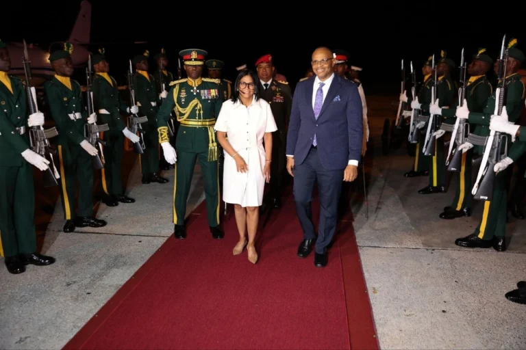 Delcy Rodríguez arrives in Barbados for an official visit focused on strengthening bilateral cooperation.