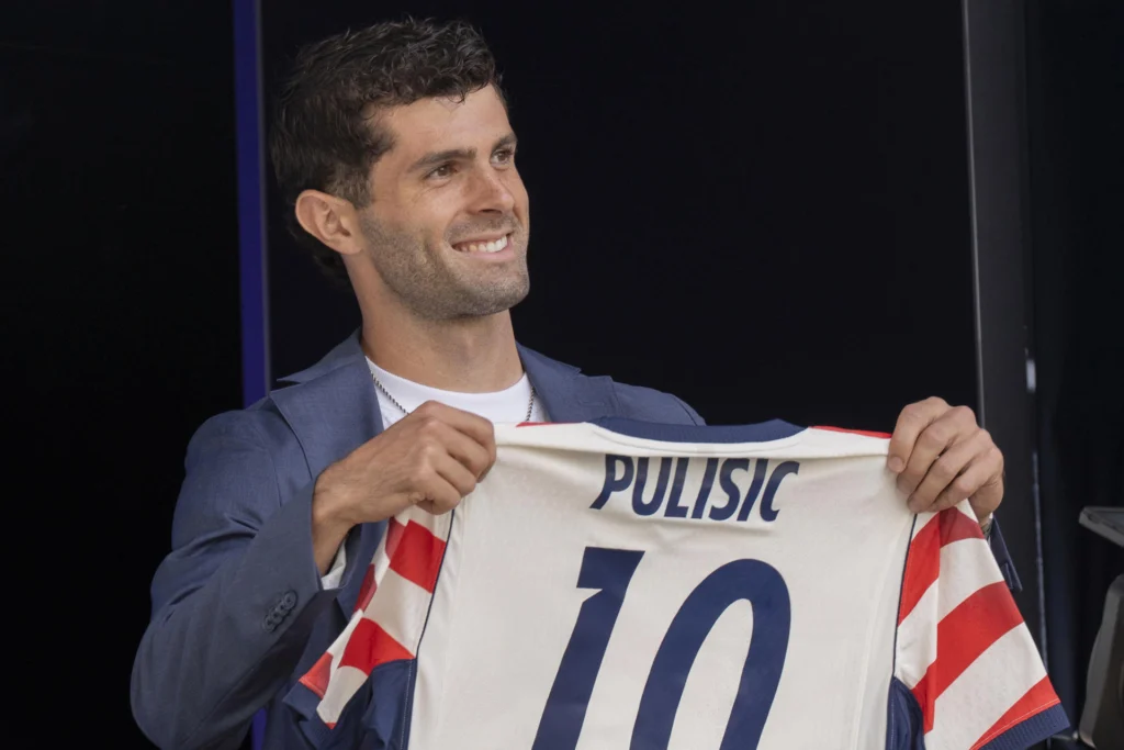 Christian Pulisic, AC Milan striker, and Weston McKennie, Juventus of Turin midfielder, top the list for U.S. team led by the Argentinean Mauricio Pochettino. Photo: EFE.
