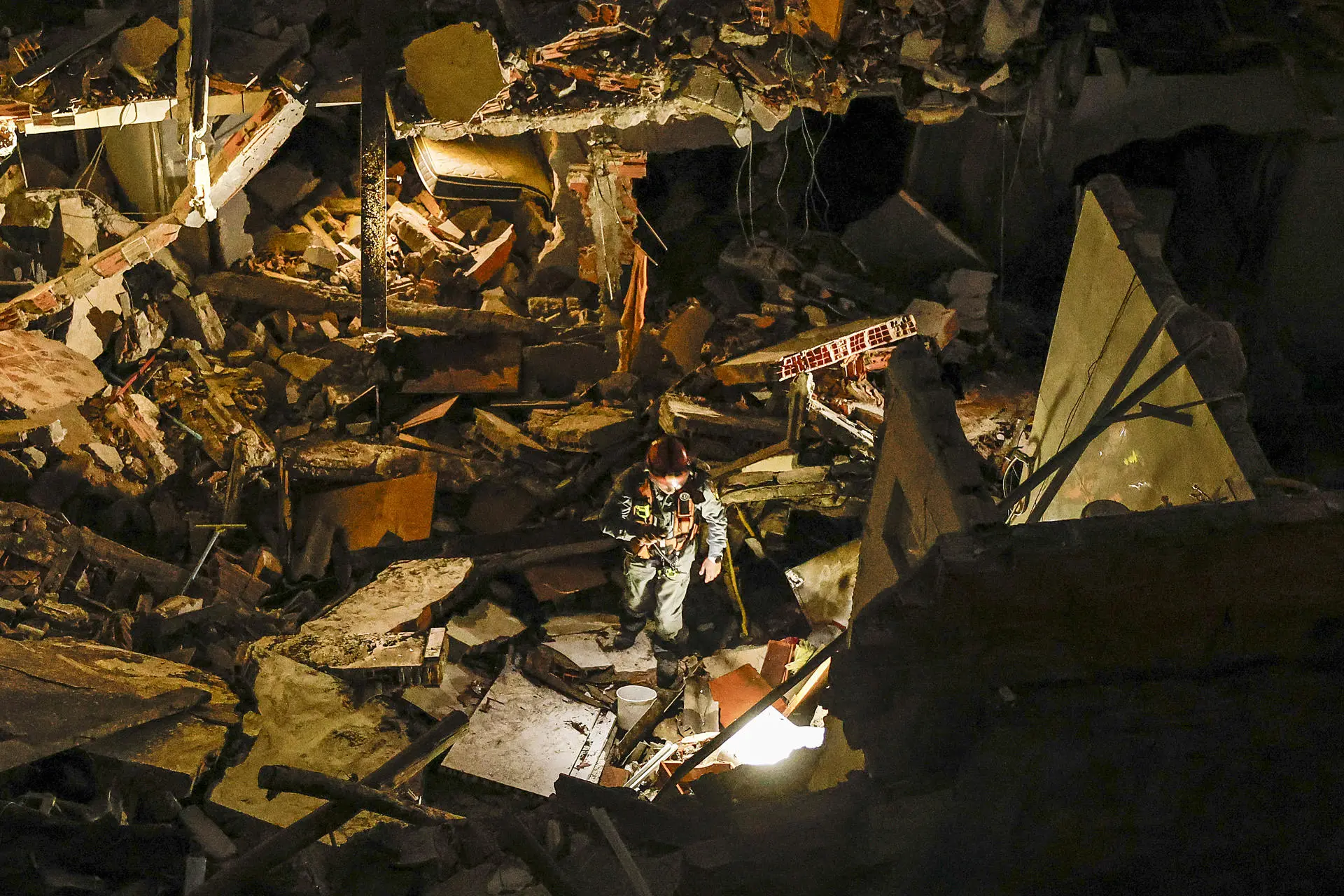 The gas leak was caused by a work of the private water treatment company Sabesp. However, the case remains under investigation. Photo: EFE.