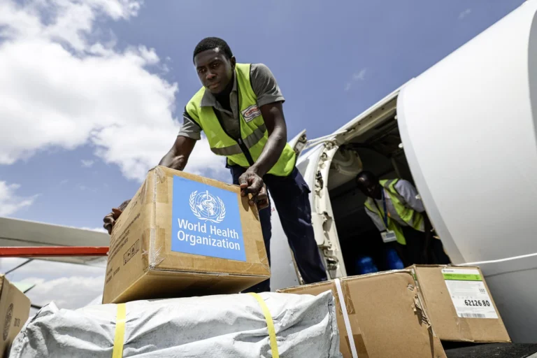 W.H.O. strengthens surveillance in Africa on the high risk of Ebola spread in the Democratic Republic of Congo and Uganda. Photo: EFE.