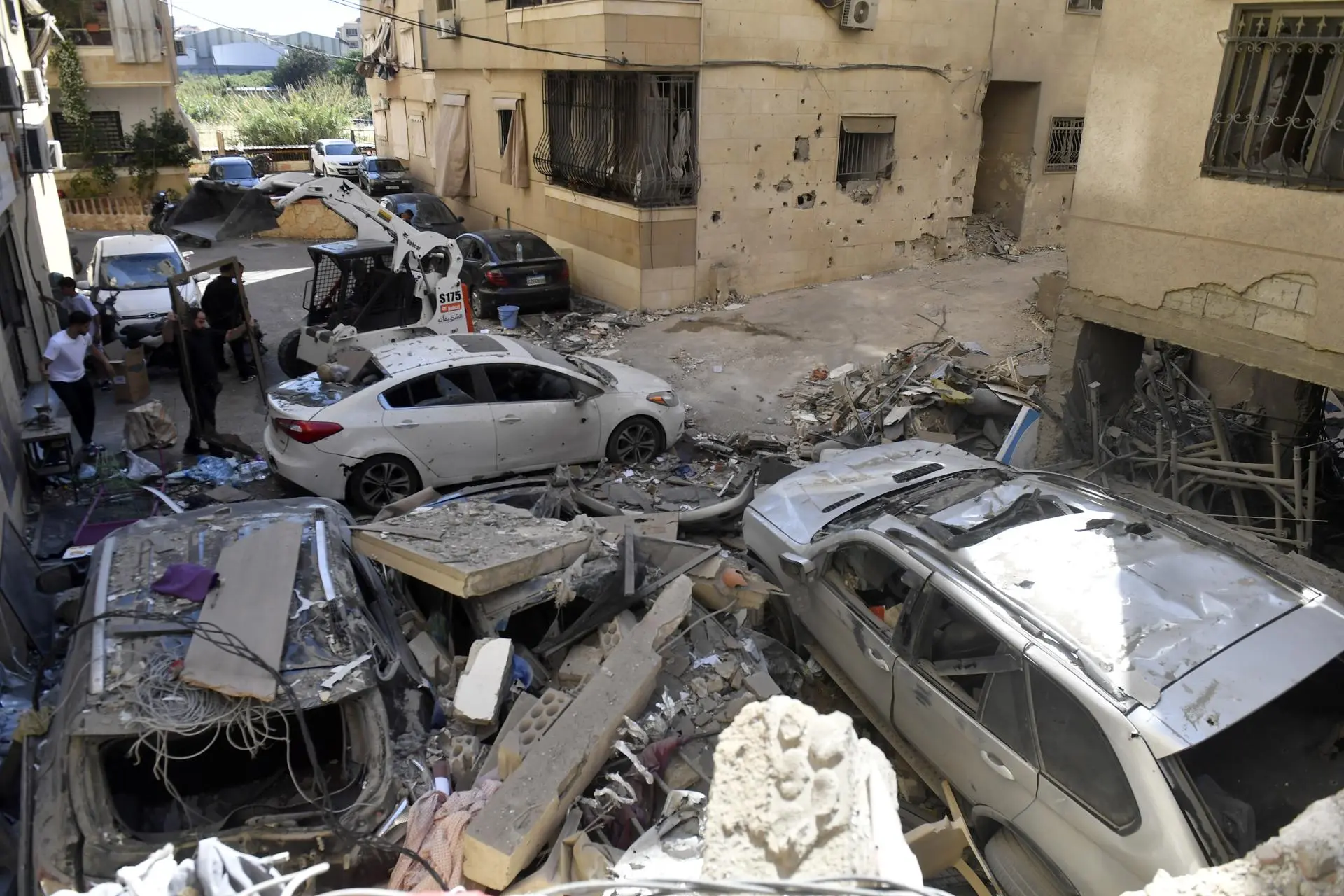 Israel continued its widespread attacks in various areas of southern Lebanon during the night and early morning this Thursday, increasing the numbers of killed and wounded. Photo: EFE.