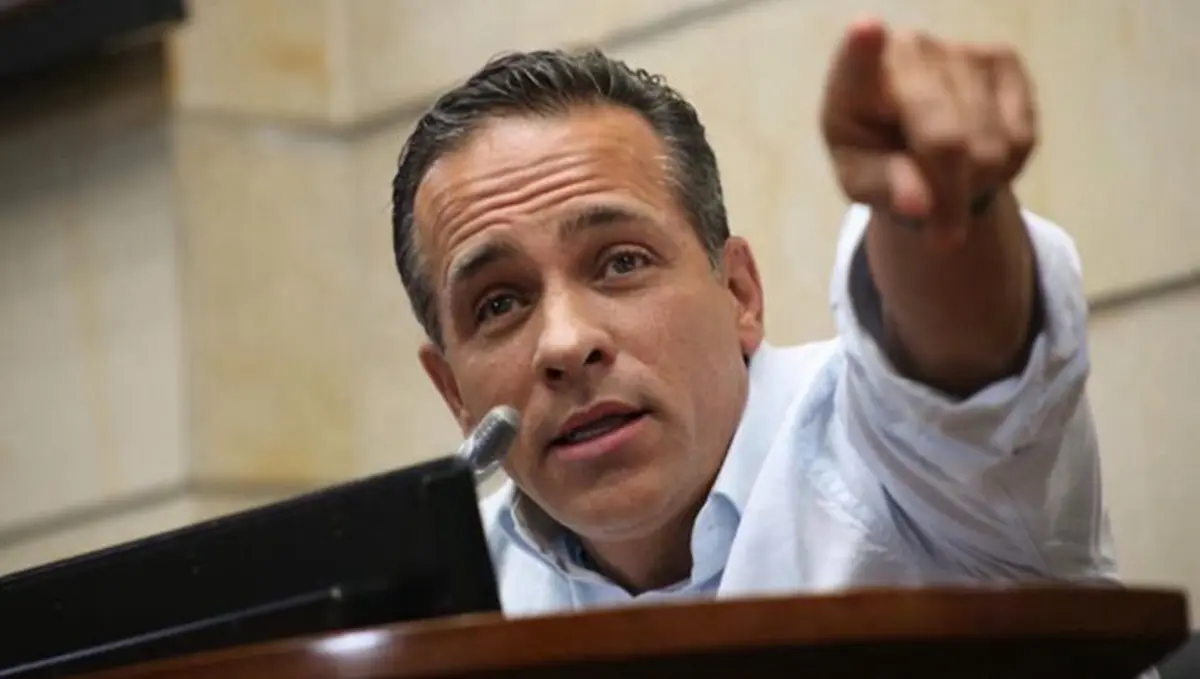Colombian Senator Lopez Survives Kidnapping Attempt