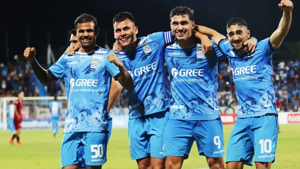 After efforts by the Bolivian Federation and the presentation of Government security guarantees, the match of the South American Cup will be played at Ramón Aguilera Stadium. Photo: JJSports.