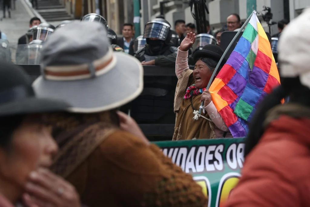 Bolivian Justice Nullifies Arrest Orders Against Union Leaders