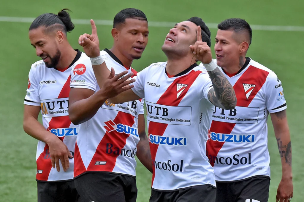 The staff of Independiente Petrolero, Blooming and Always Ready will be forced to move their location for the Copa Libertadores in Asunción, after the decision of Conmebol to mobilize the matches of the Bolivian clubs outside its borders. Photo: Jornada/ Bolivia.