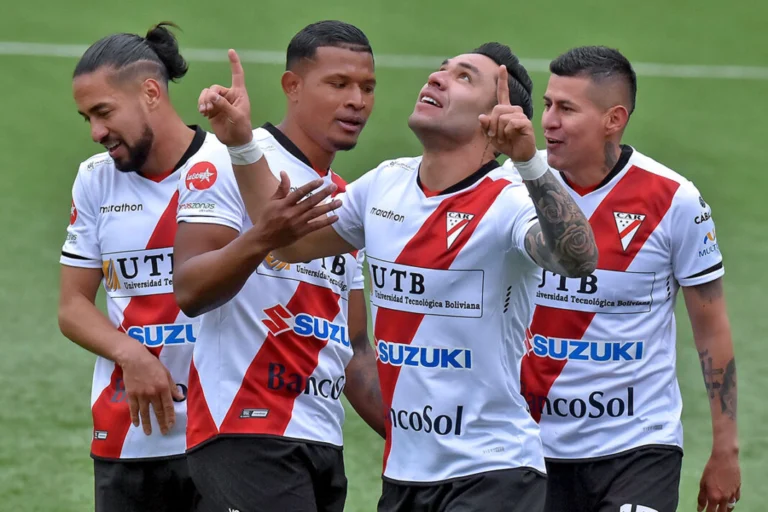 The staff of Independiente Petrolero, Blooming and Always Ready will be forced to move their location for the Copa Libertadores in Asunción, after the decision of Conmebol to mobilize the matches of the Bolivian clubs outside its borders. Photo: Jornada/ Bolivia.