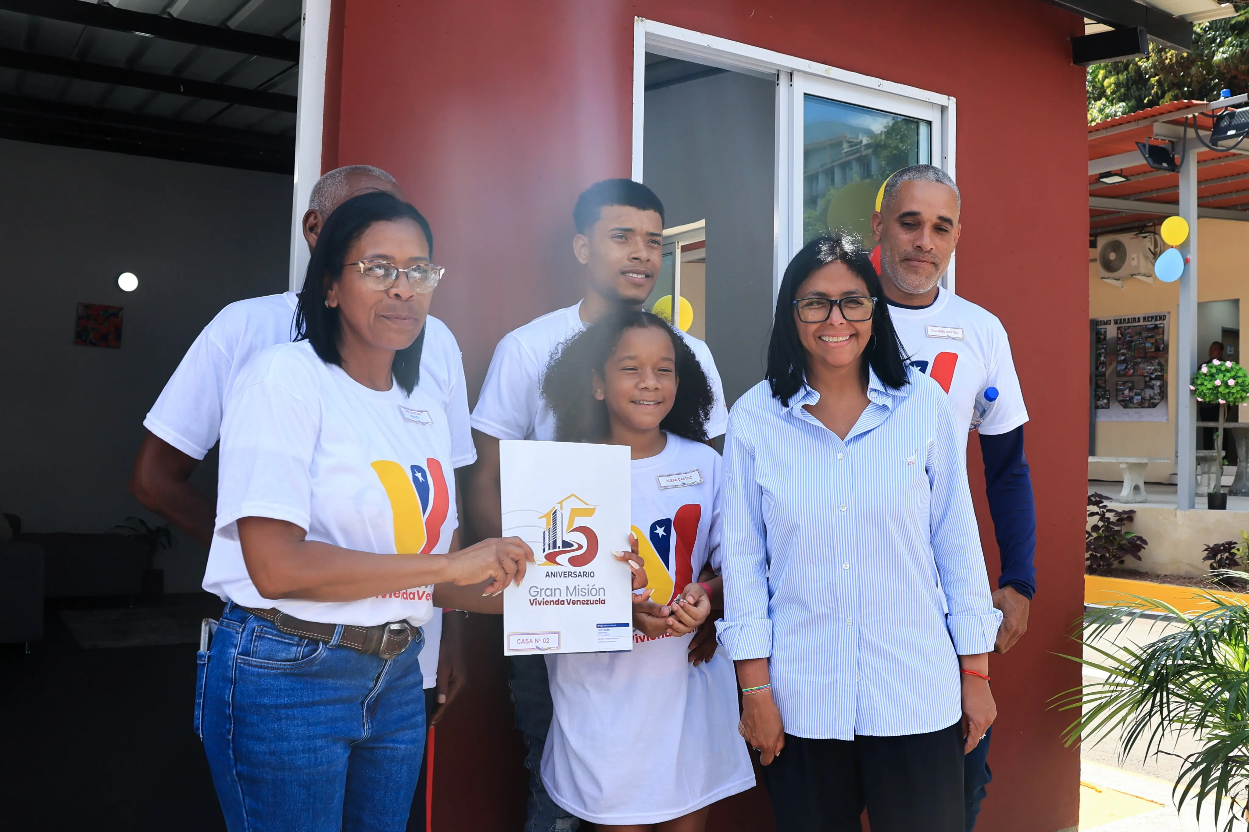 Housing units were delivered in Caracas during the 15th anniversary of Venezuela’s public housing program, alongside legal property titles. Photo: Venezuelan Presidential Press