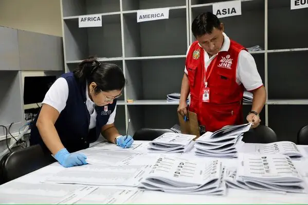 Peru’s electoral authority is set to proclaim the official first-round presidential results before the June 7 runoff election. Photo: @SputnikMundo