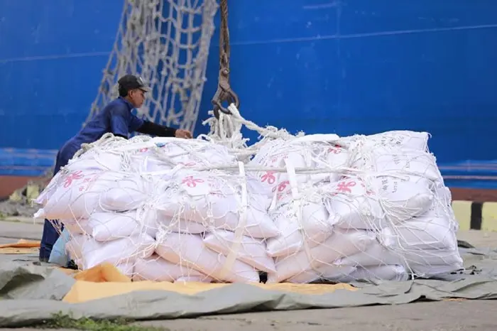 China rice shipment to Cuba, humanitarian aid, U.S. blockade on Cuba, Xi Jinping, Hua Xin, Cuba food assistance