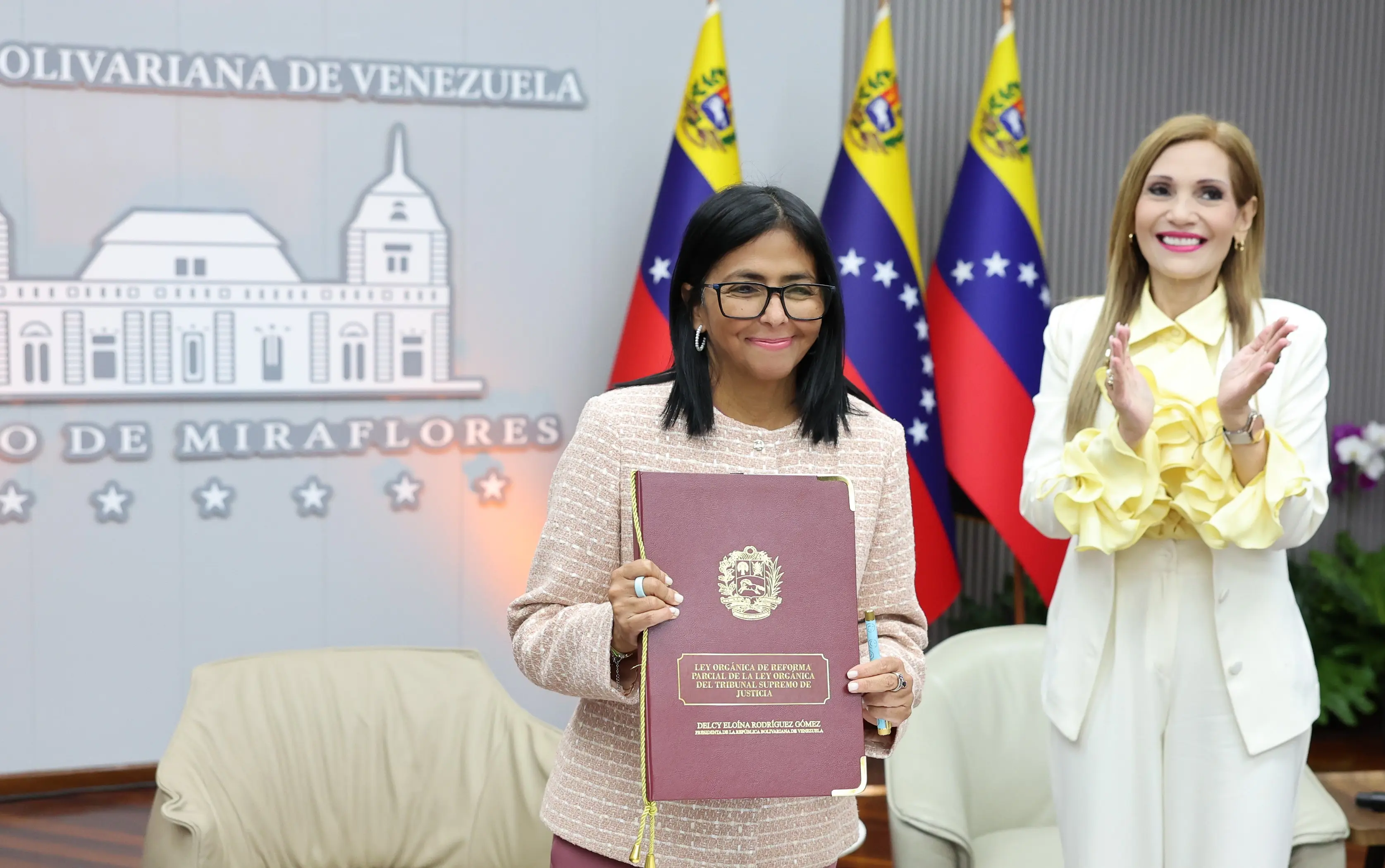 Delcy Rodriguez announced that from June 1, the country will develop the Great National Consultation for the Reform of Criminal Justice. This democratic and participatory initiative seeks equitable justice for all, rejecting external agendas that aim to dictate the legal course of the nation. Photo: Venezuelan Presidential Press.