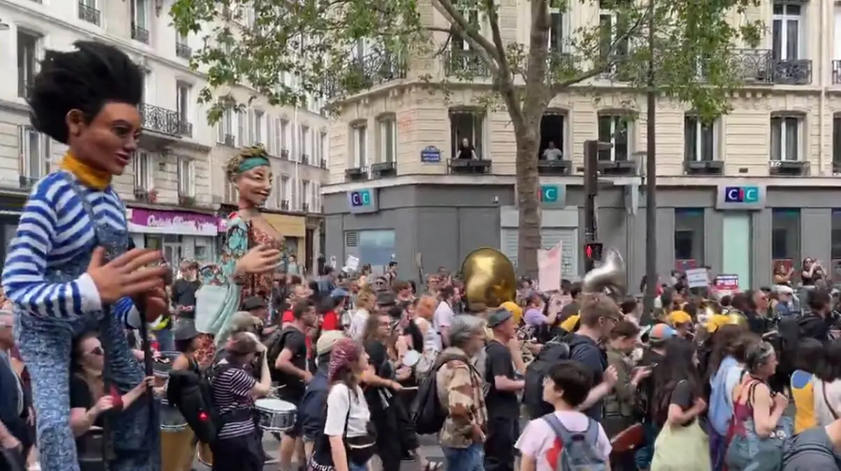 French Workers Reject Decline in Their Income