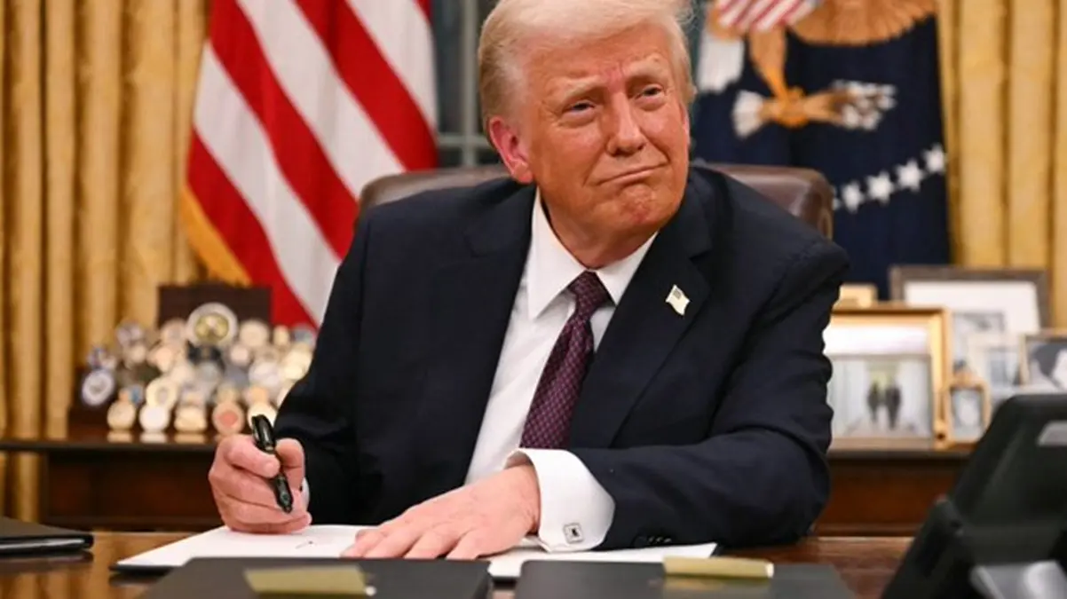Trump Orders Tightening of Financial Blockade Against Cuba